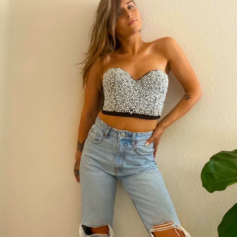 Top - Picture 2 of 3